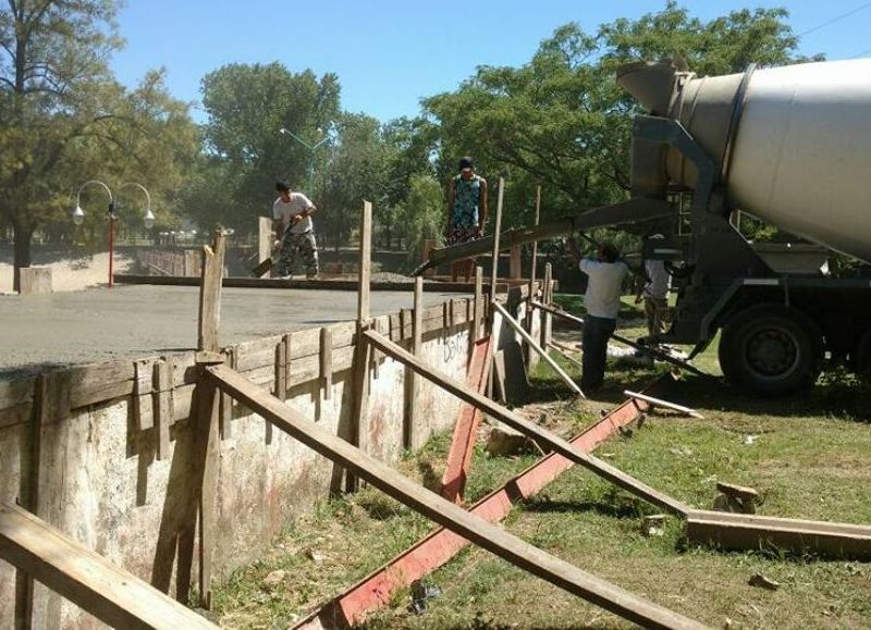 Los trabajos son realizados por integrantes de la Cooperativa "Argentina Trabaja".