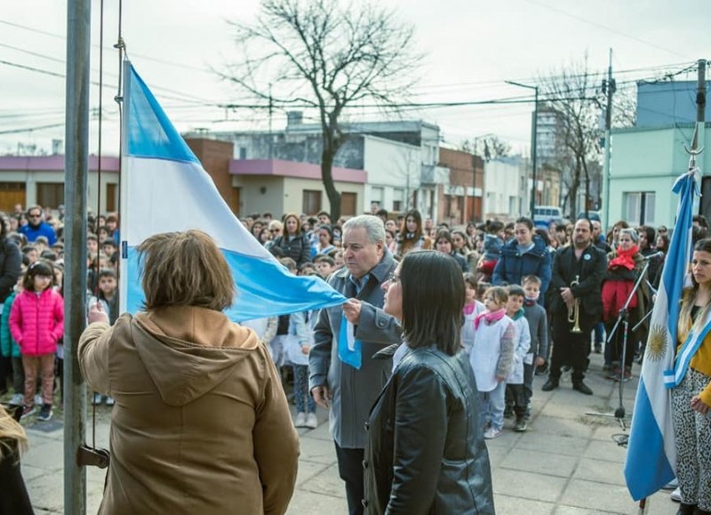 La Municipalidad de Salto celebró los 172 años del fallecimiento de San Martín.