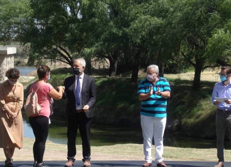 Autoridades bonaerenses presentes en nuestra ciudad.