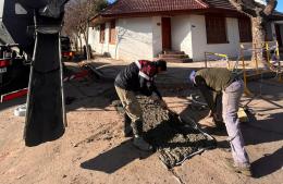 Lunes de intenso trabajo: poda, bacheo y pavimentación