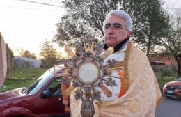 El padre Miguel Lelong, en el ojo de la tormenta de la Diócesis de San Nicolás